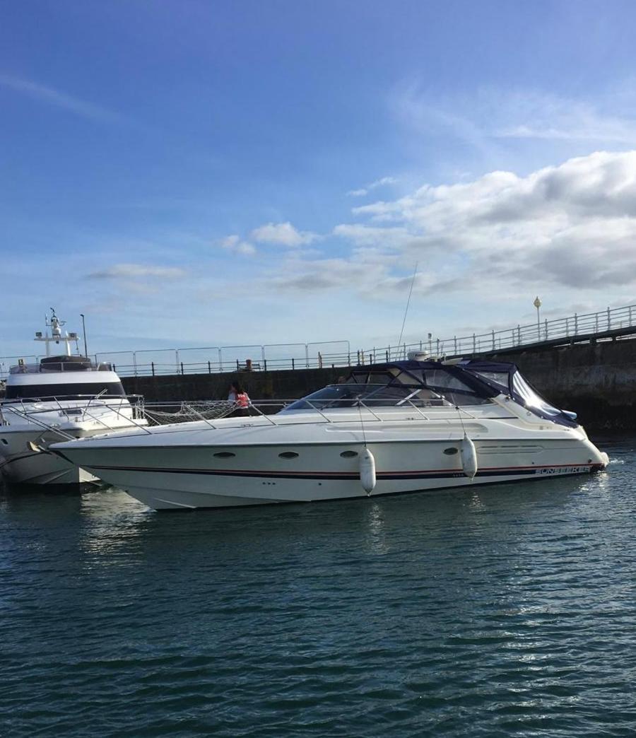 Boat Accommodation Ltd Torquay Dış mekan fotoğraf
